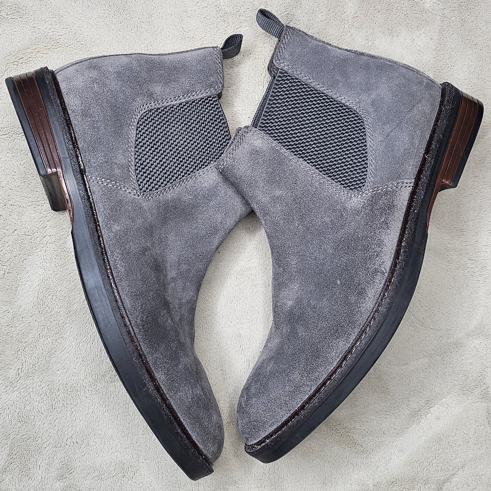 Clark Suede boot size 10